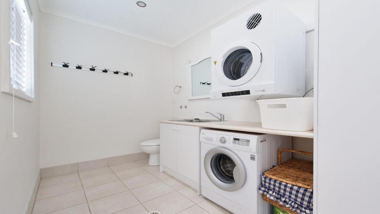 Dutchie'S Sand & Sea Beach House - Easy Walk To The Beach Nelson Bay Eksteriør bilde